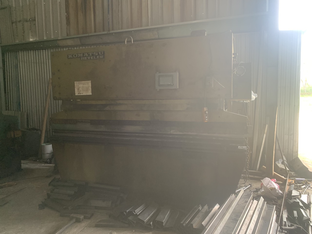 Bending machine